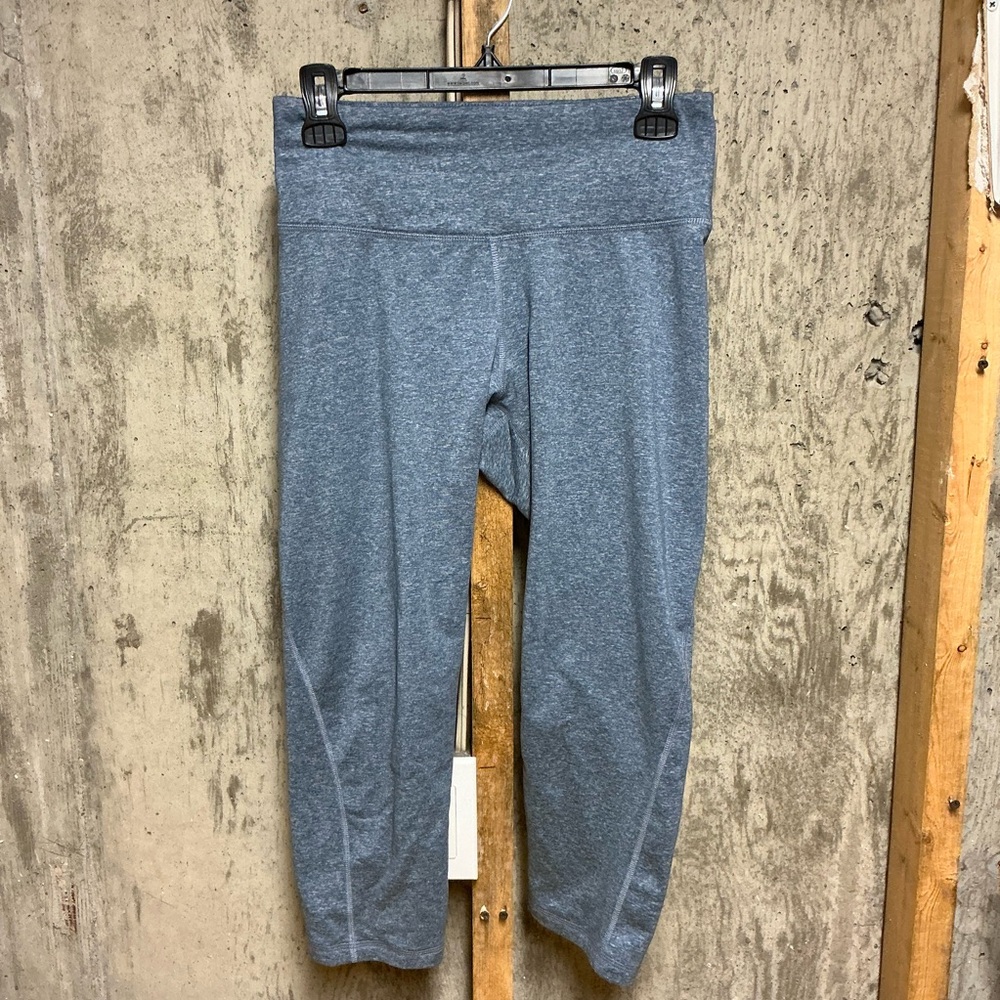 Old Navy Active Blue Capri Leggings Women's Size M Stretch Polyester Spandex